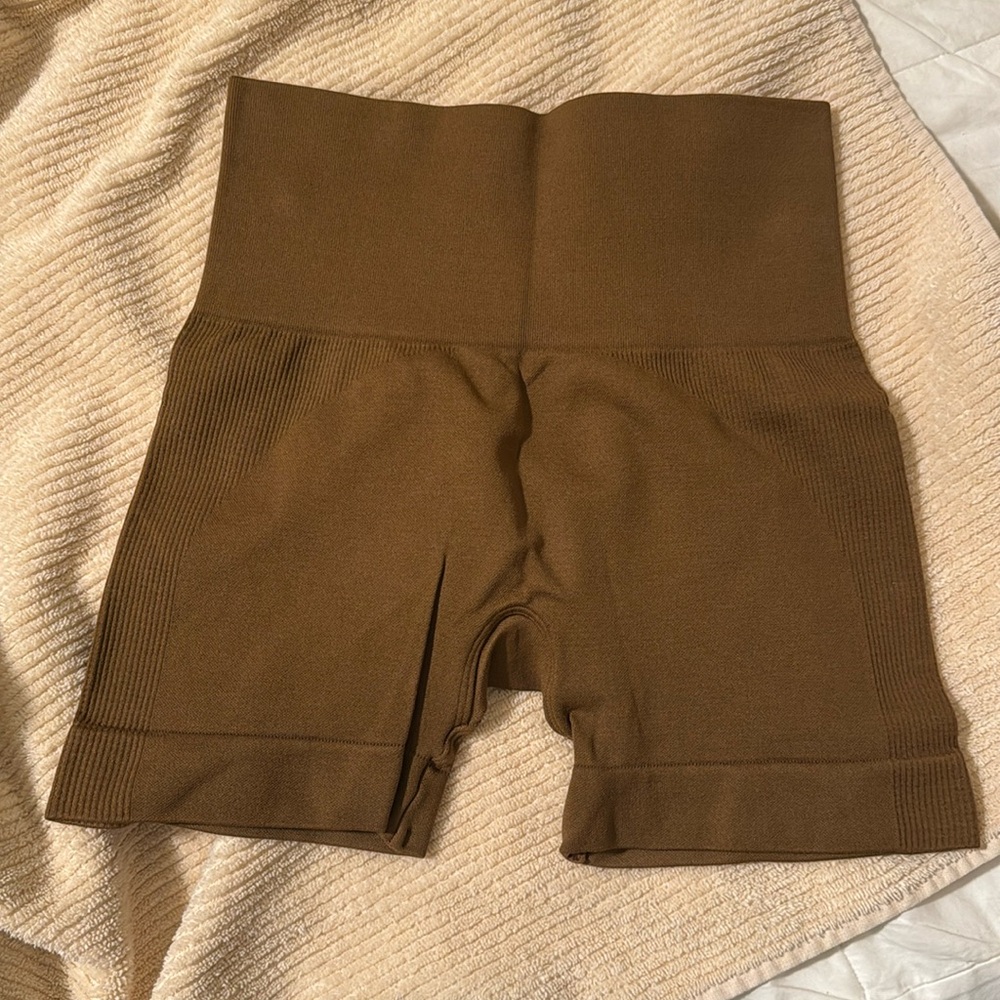Set Active Shorts - Great Condition!